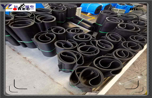 帶式除鐵器，河北帶式除鐵器皮帶維護_安裝_河北帶式除鐵器皮帶維護跑偏原因及如何調_刮板價(jià)格
