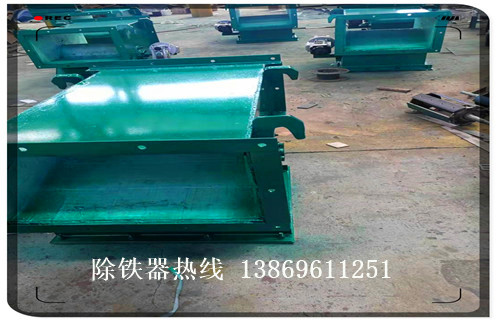 管道式永磁自動(dòng)除鐵器，管道式永磁自動(dòng)除鐵器方案_遠力管道式永磁自動(dòng)除鐵器方案12000高斯 可定制工作原理_安裝示意圖