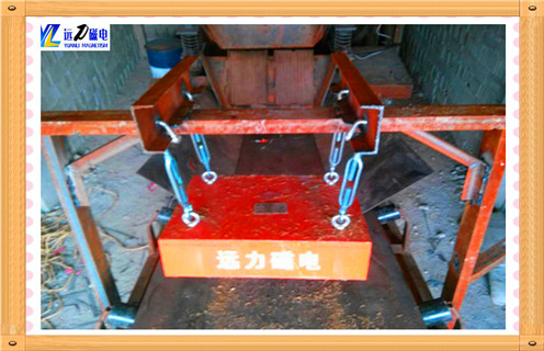 永磁除鐵器,懸掛式永磁除鐵器大型生產(chǎn)廠(chǎng)家知識參數_內部磁塊安裝方法_懸掛式永磁除鐵器大型生產(chǎn)廠(chǎng)家型號價(jià)格